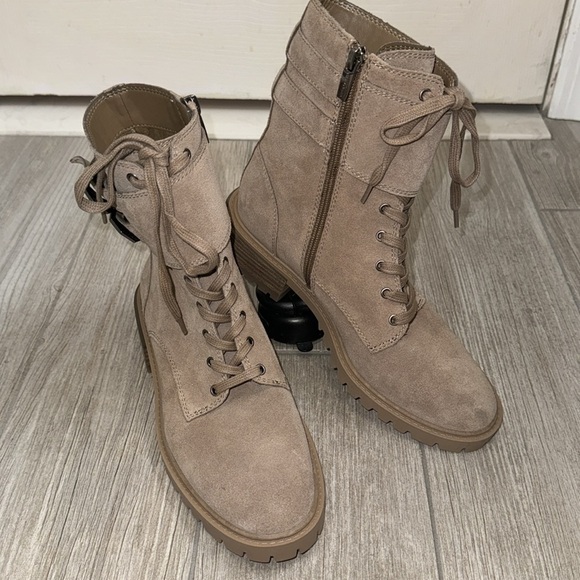 Vince Camuto Fawdry Combat Boot Wild Mushroom Size 7 NWOT - Picture 2 of 14